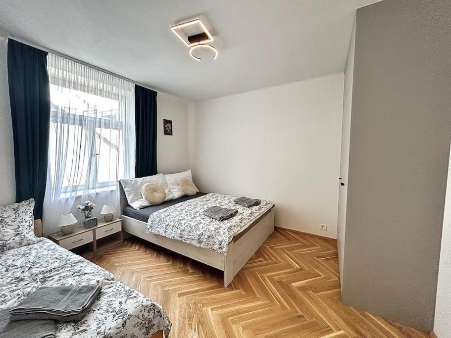 Newapt Next To Wenceslas Square Apartmán *
